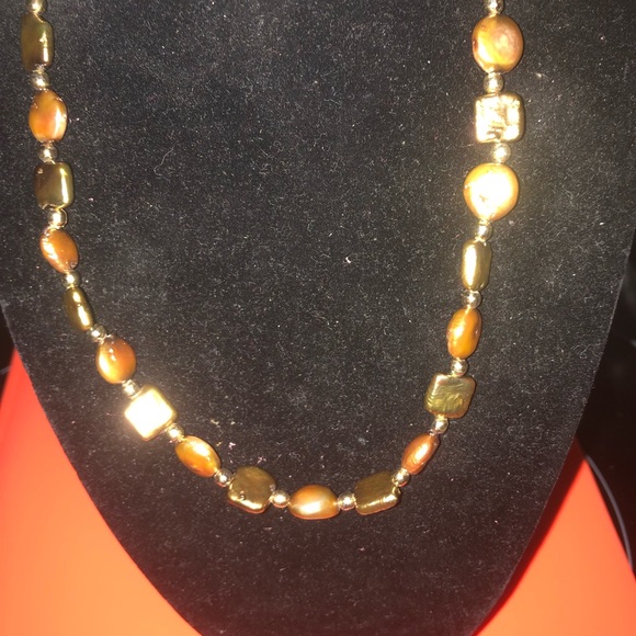 Dyed Pearl Necklace and Bracelet - 441 $50 or $45 w/offer - Picture 2 of 7